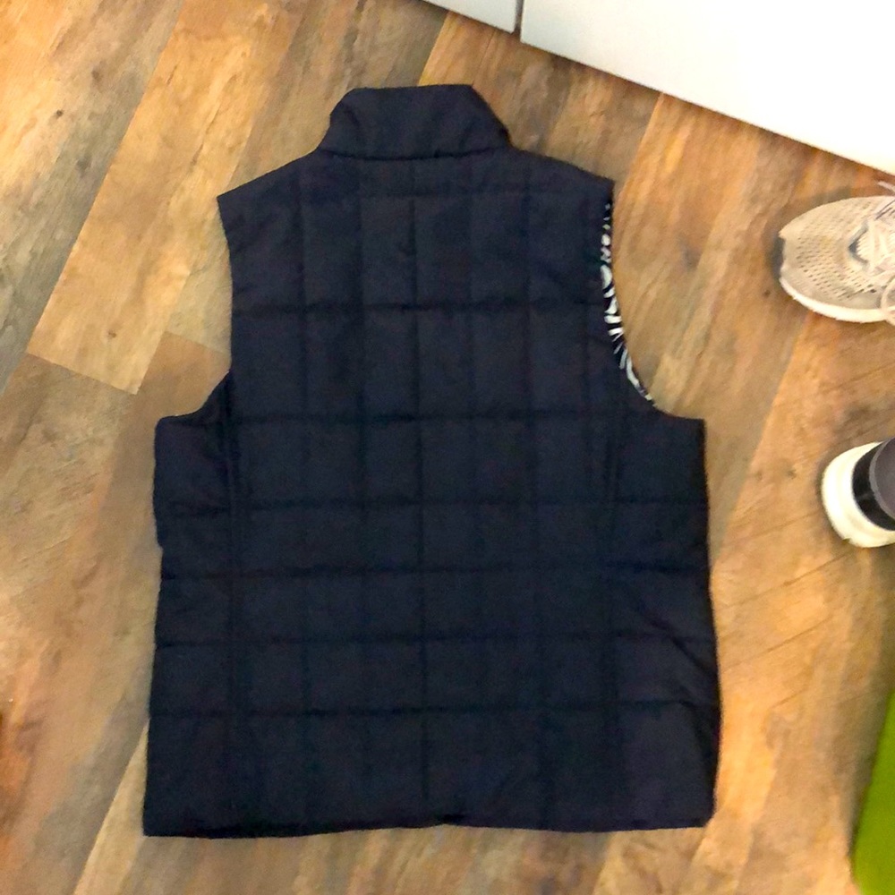 Vest - Picture 2 of 3